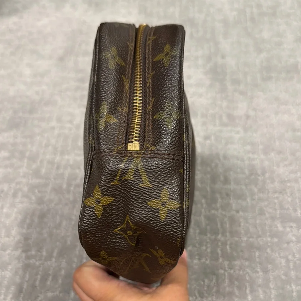 Louis Vuitton Brown Monogram Toiletry Bag - Picture 5 of 11